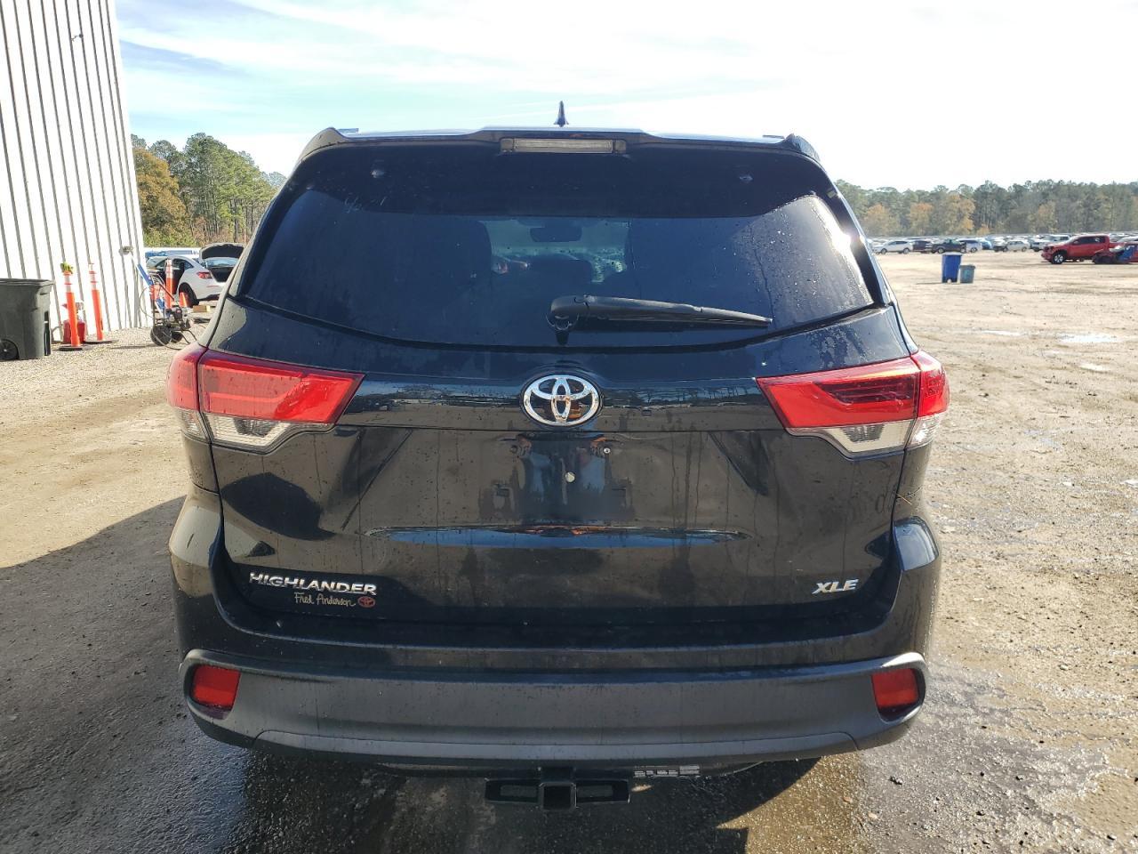 2019 TOYOTA HIGHLANDER - Image 6
