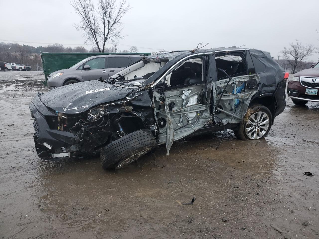 2024 TOYOTA RAV4 XLE P