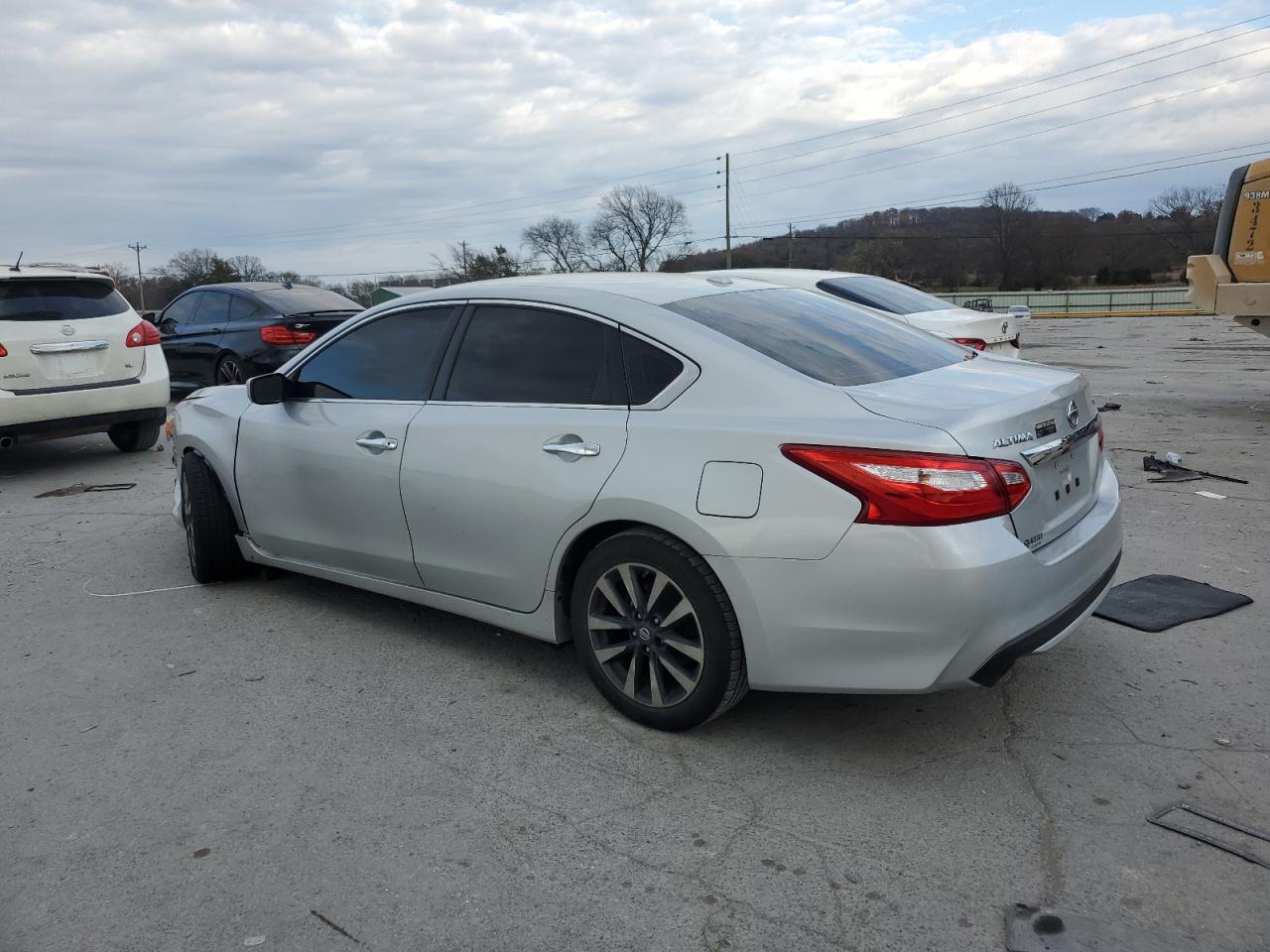 2017 NISSAN ALTIMA 2.5 - Фото 2