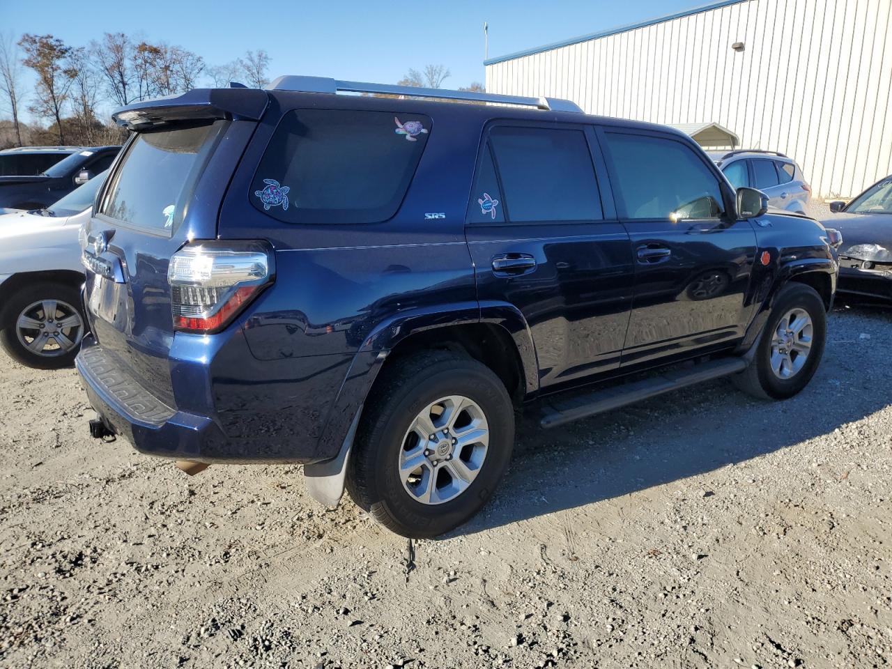 2017 TOYOTA 4RUNNER SR - Image 3