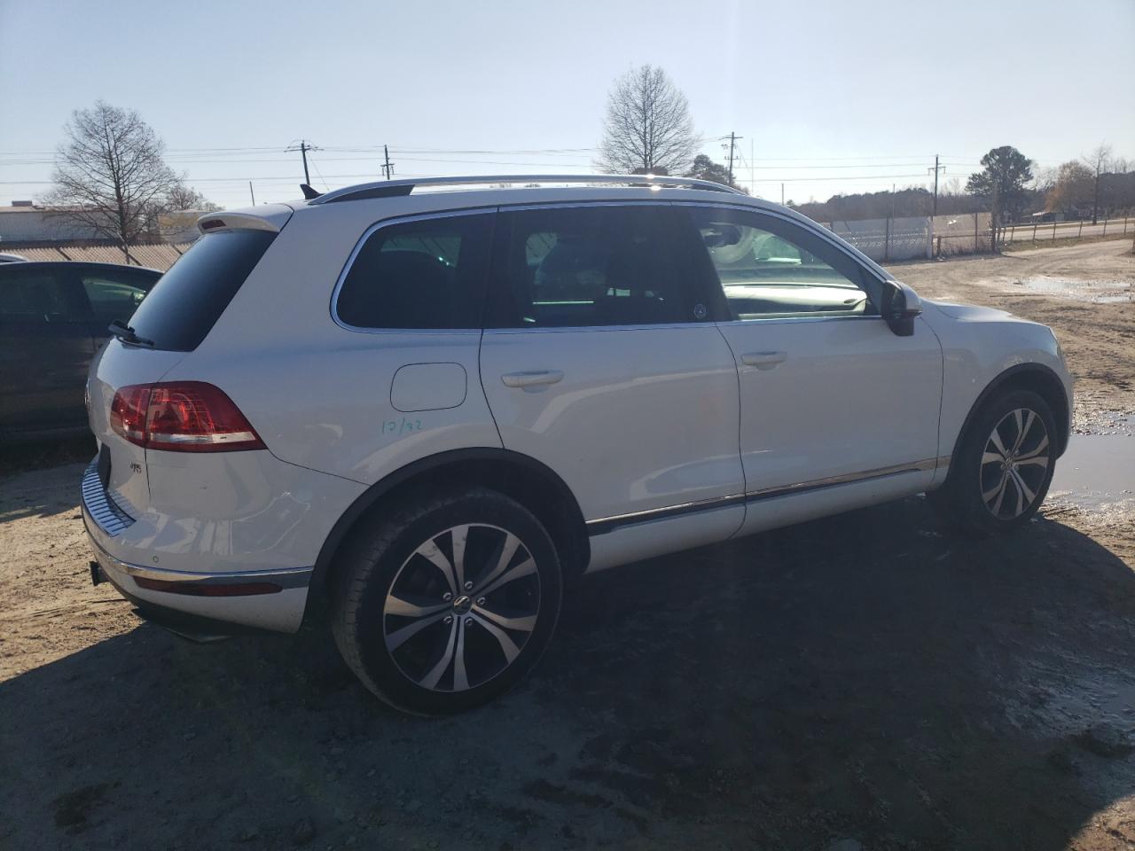 2017 VOLKSWAGEN TOUAREG WO - Image 3