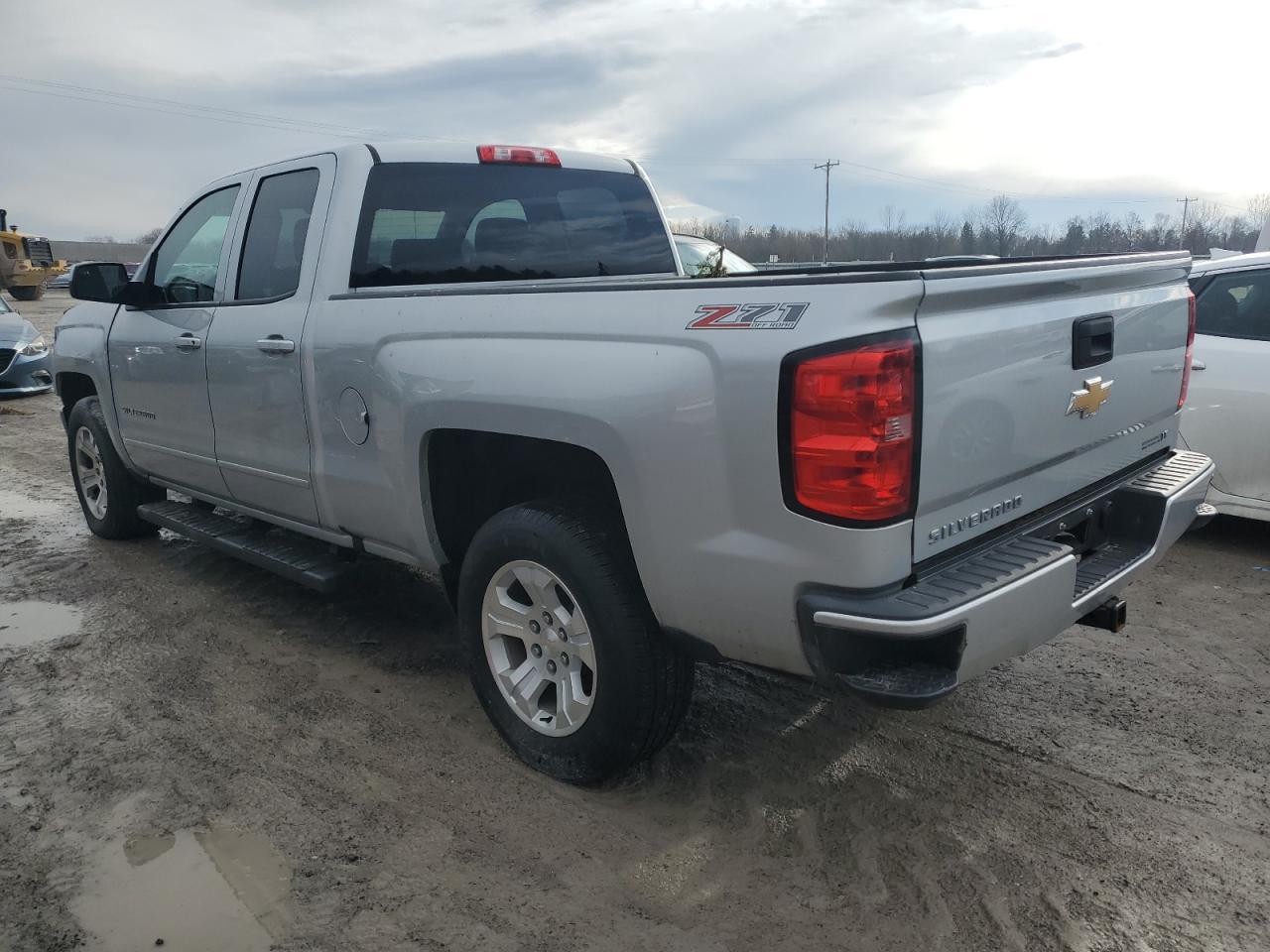 2017 CHEVROLET SILVERADO - Image 2