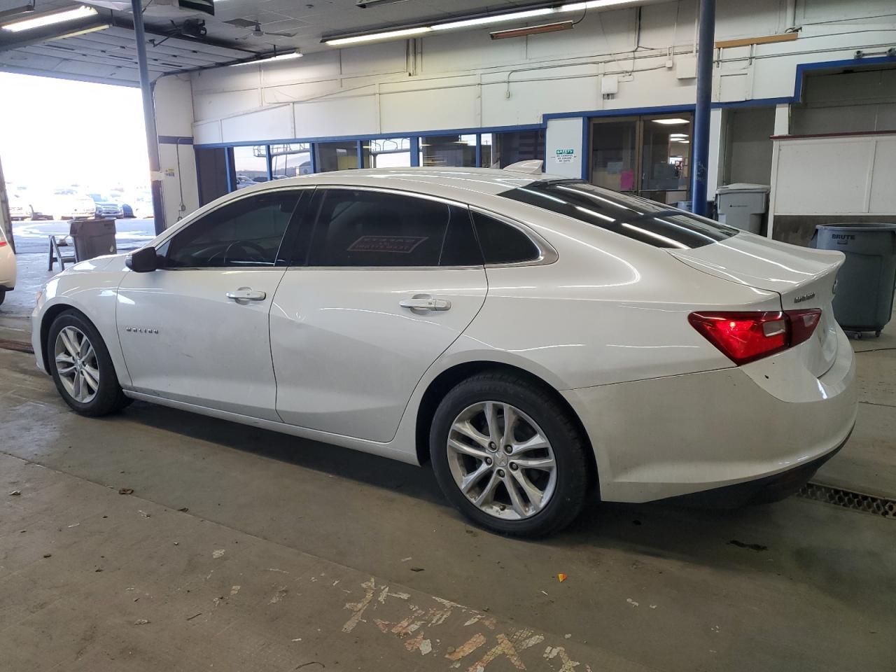 2017 CHEVROLET MALIBU LT - Image 2