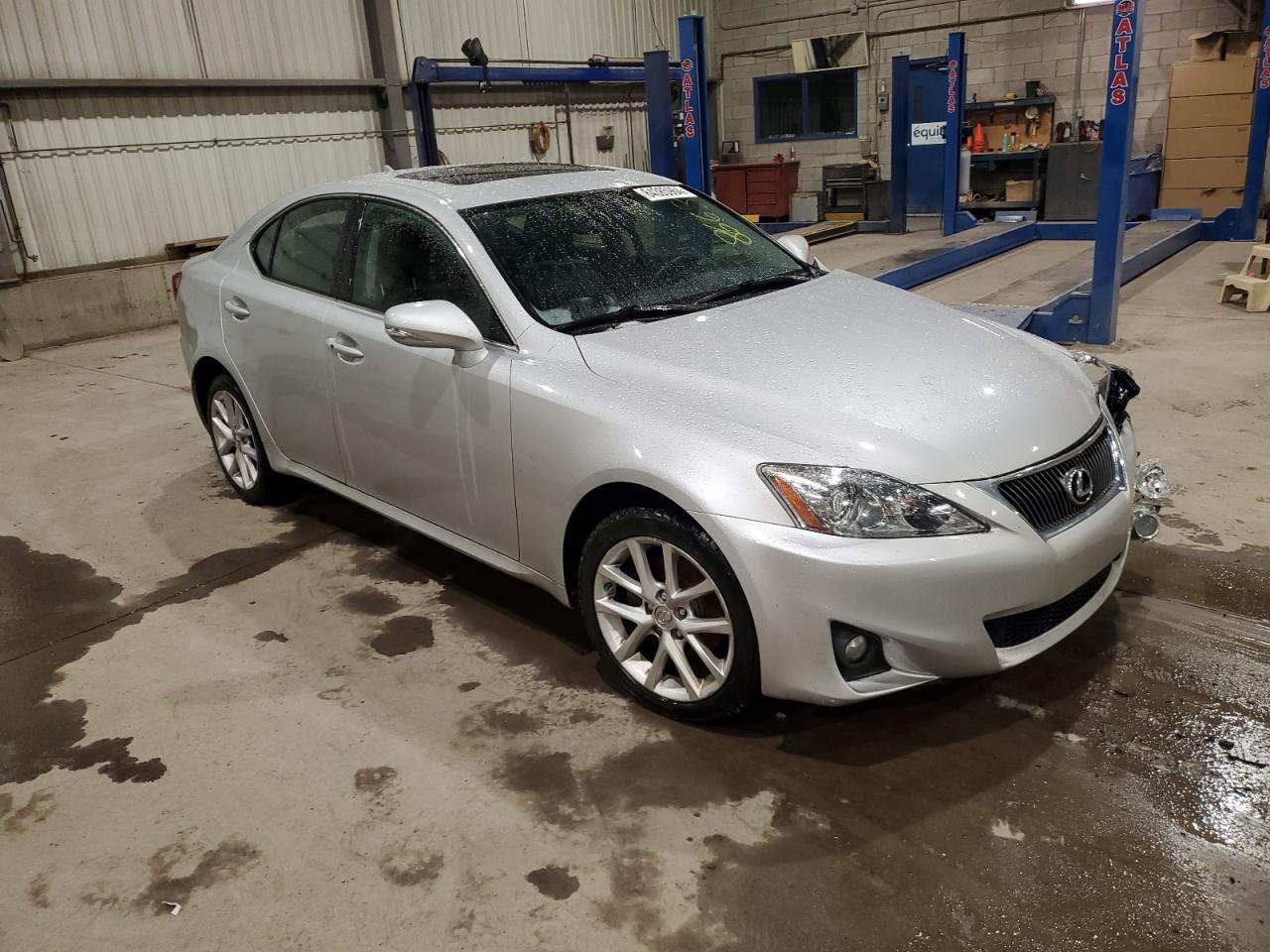 2011 LEXUS IS 250 - Image 4