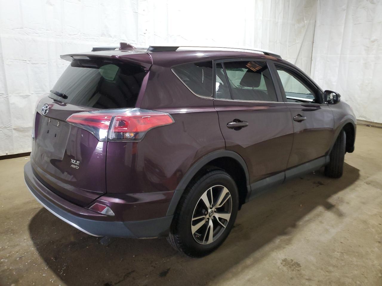 2016 TOYOTA RAV4 XLE - Фото 3