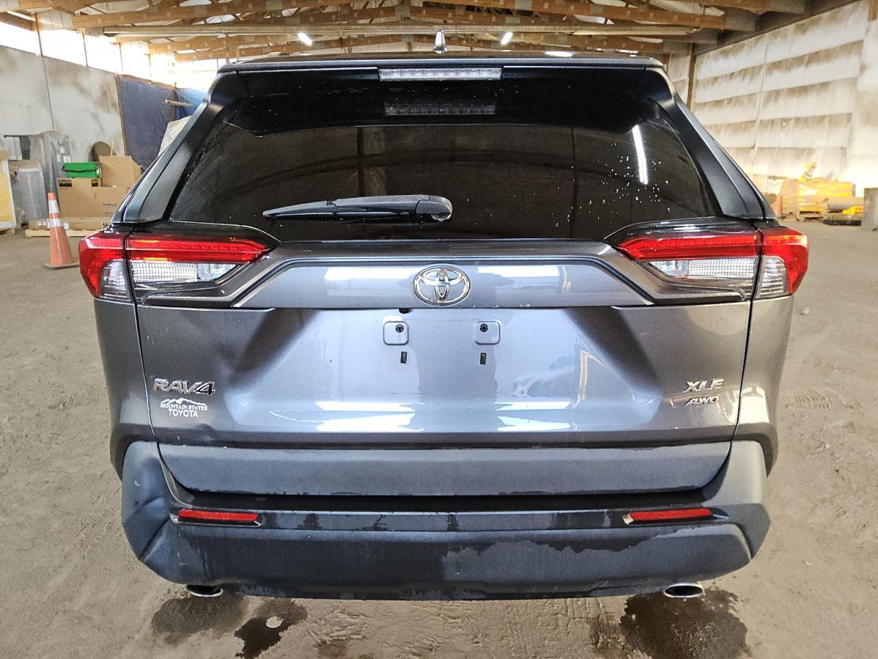 2020 TOYOTA RAV4 XLE - Image 6