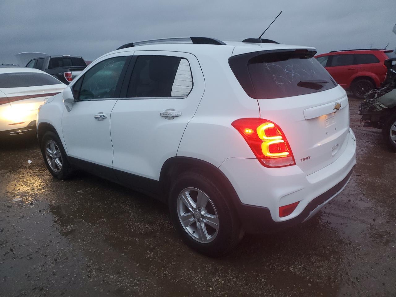 2018 CHEVROLET TRAX 1LT - Image 2