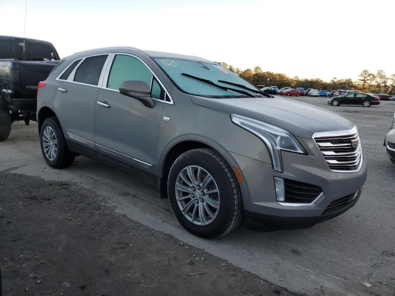 2019 CADILLAC XT5 LUXURY - Image 4