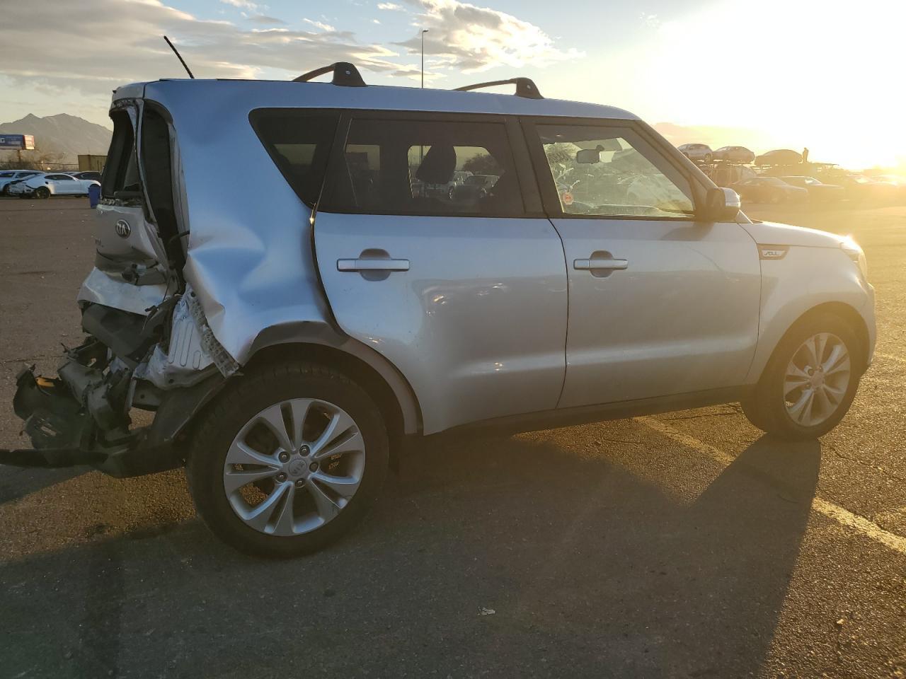 2014 KIA SOUL + - Фото 3