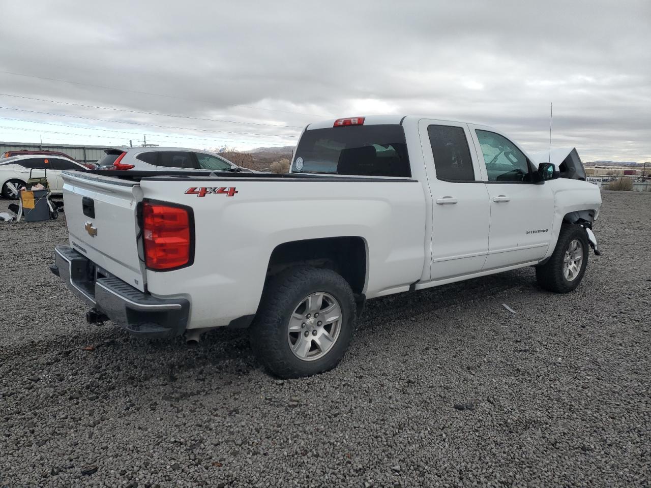 2018 CHEVROLET SILVERADO - Фото 3
