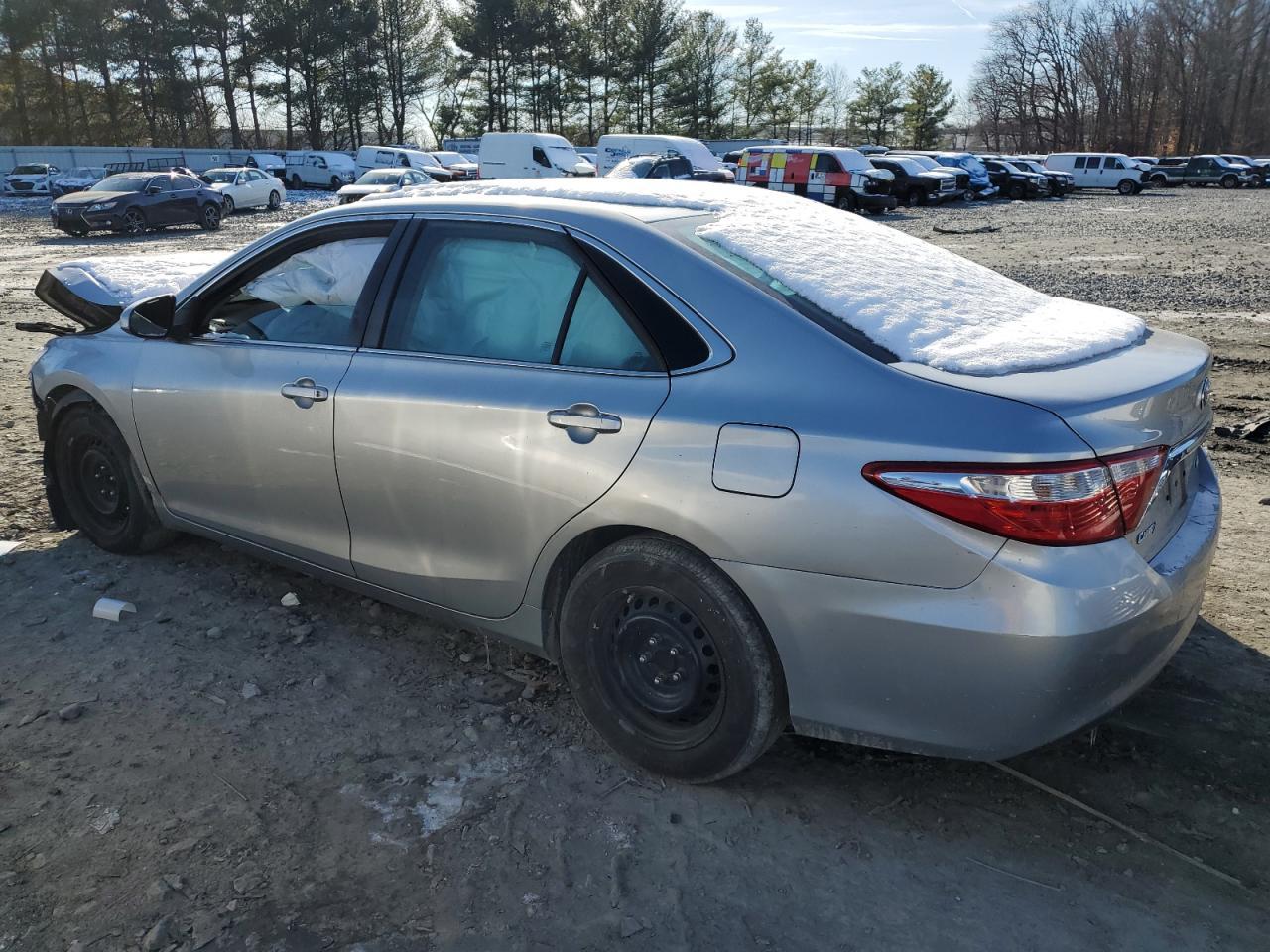 2016 TOYOTA CAMRY LE - Фото 2