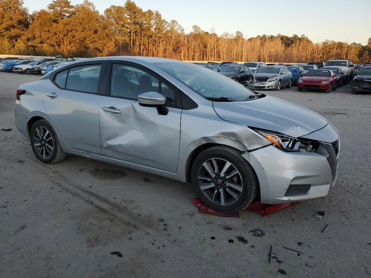 2021 NISSAN VERSA SV - Фото 4