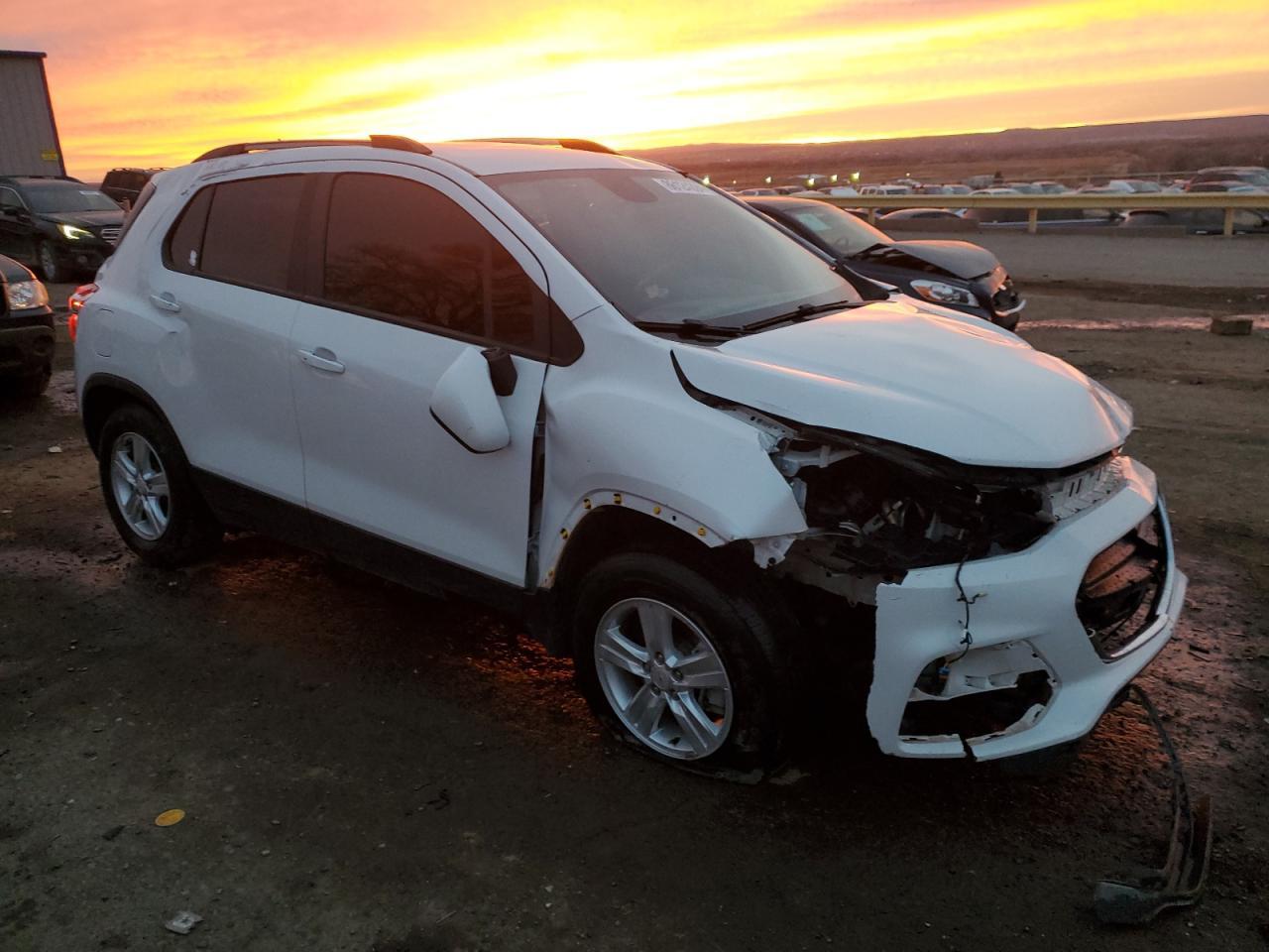 2021 CHEVROLET TRAX 1LT - Фото 4