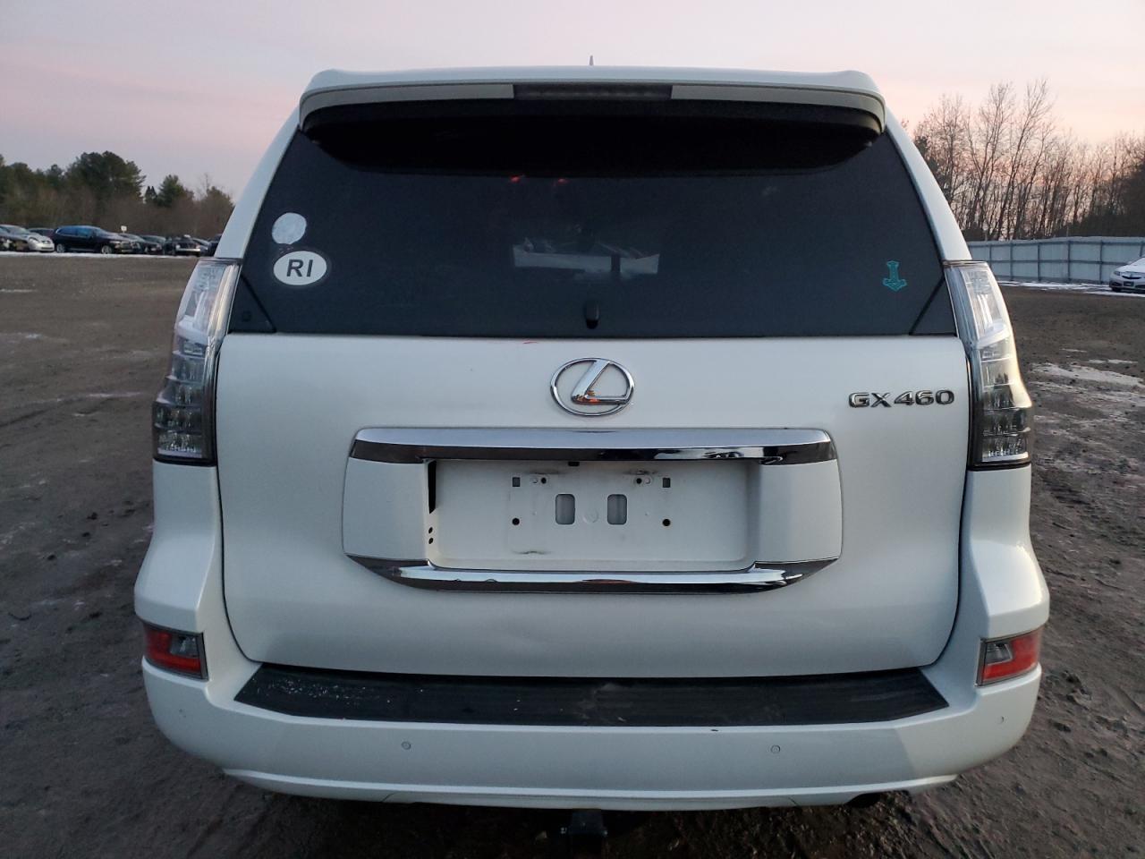 2017 LEXUS GX 460 - Image 6