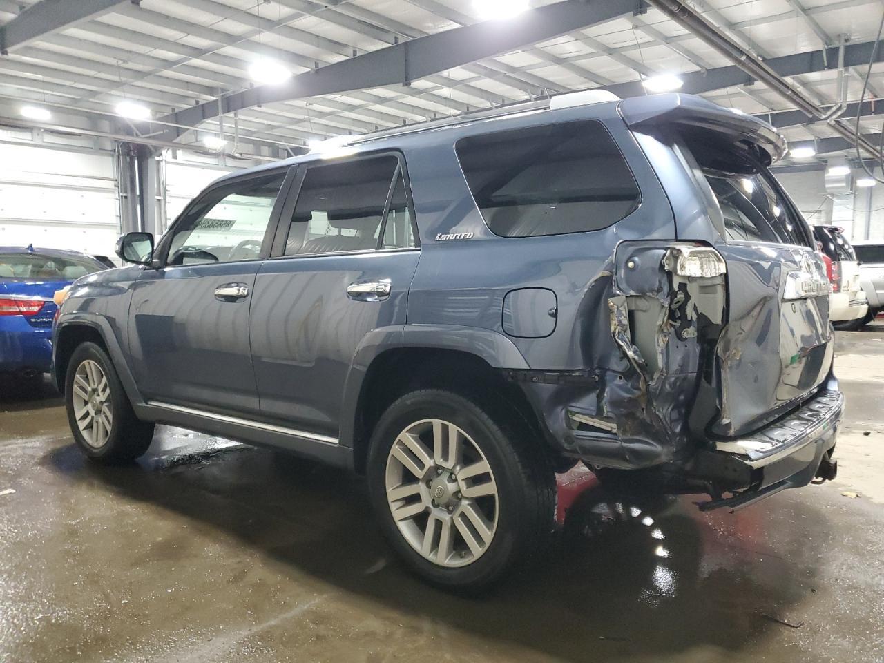 2011 TOYOTA 4RUNNER SR - Image 2