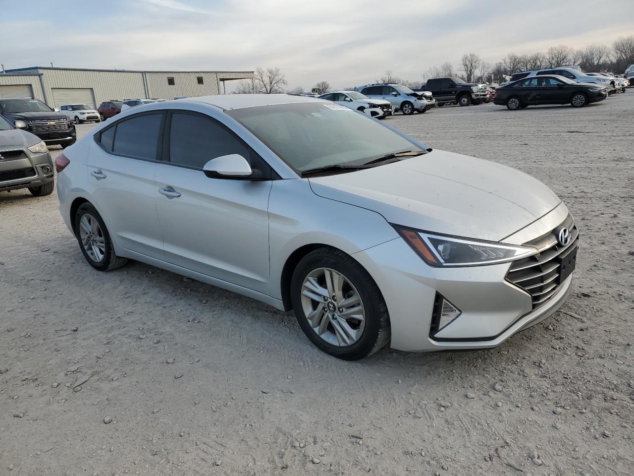 2019 HYUNDAI ELANTRA SE - Фото 4