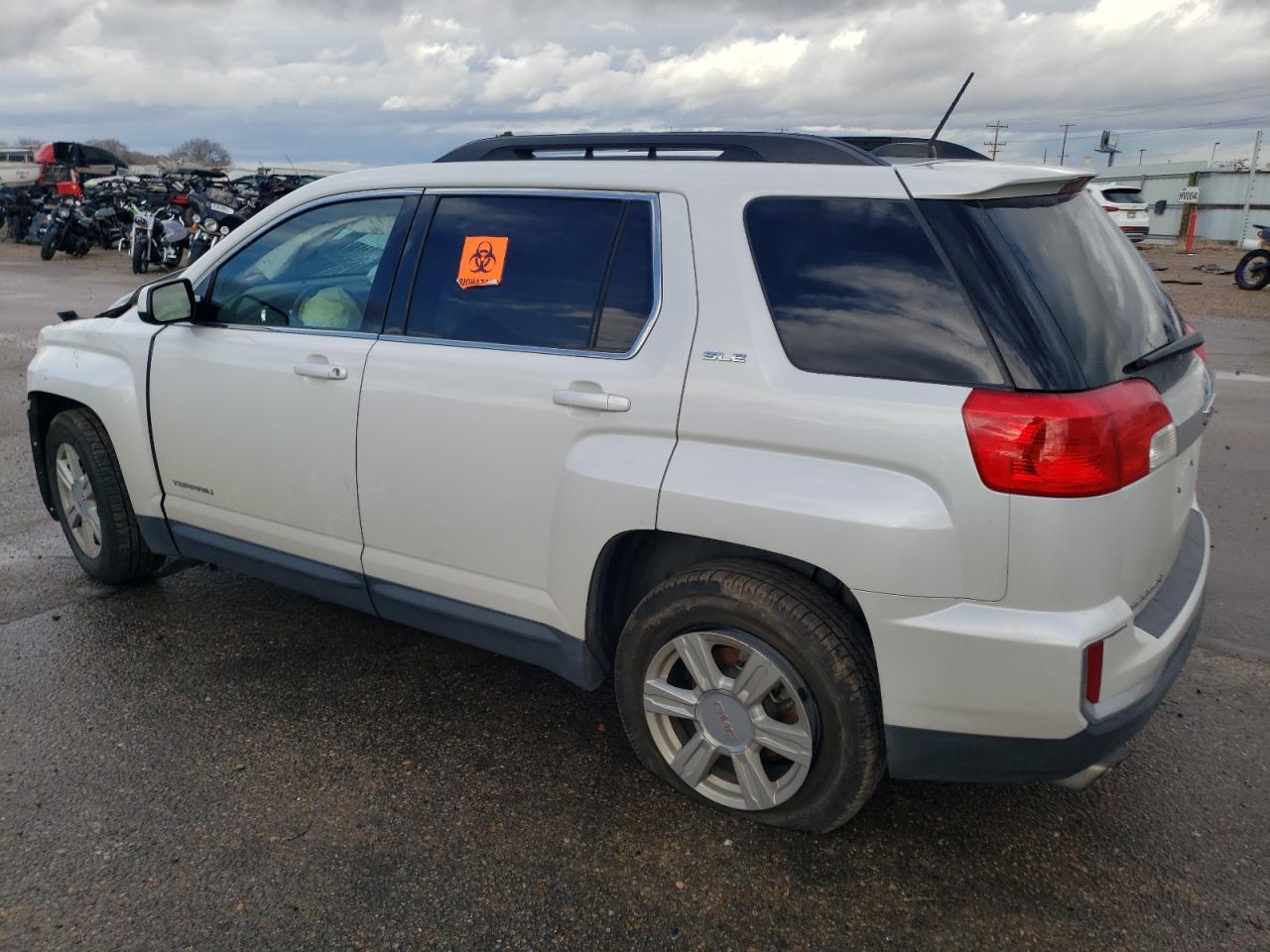 2016 GMC TERRAIN SL - Image 2