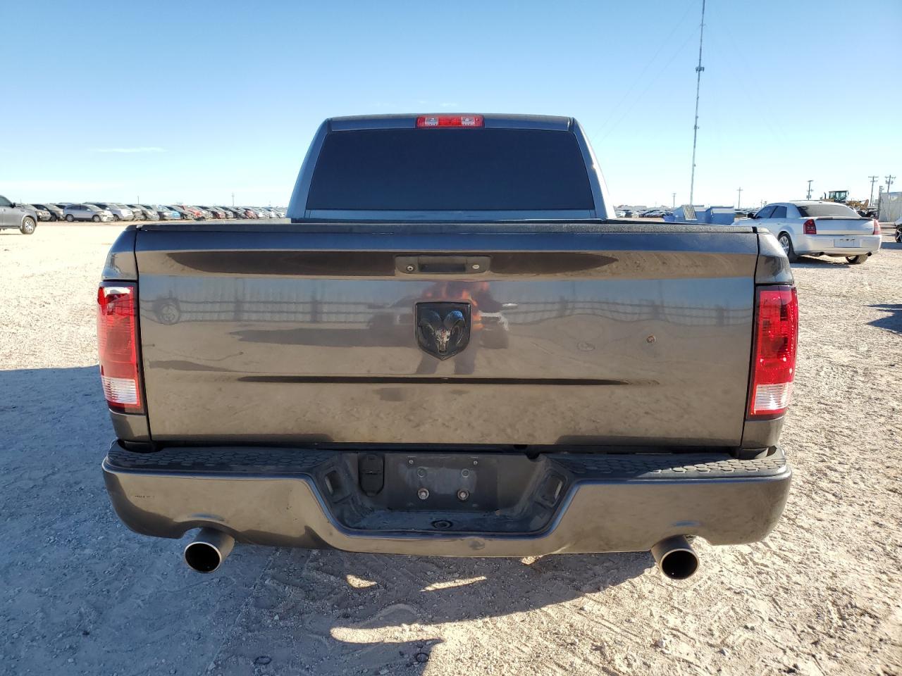 2014 RAM 1500 ST - Фото 6