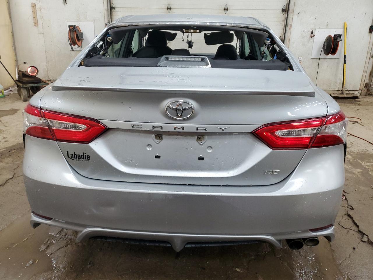 2020 TOYOTA CAMRY SE - Image 6