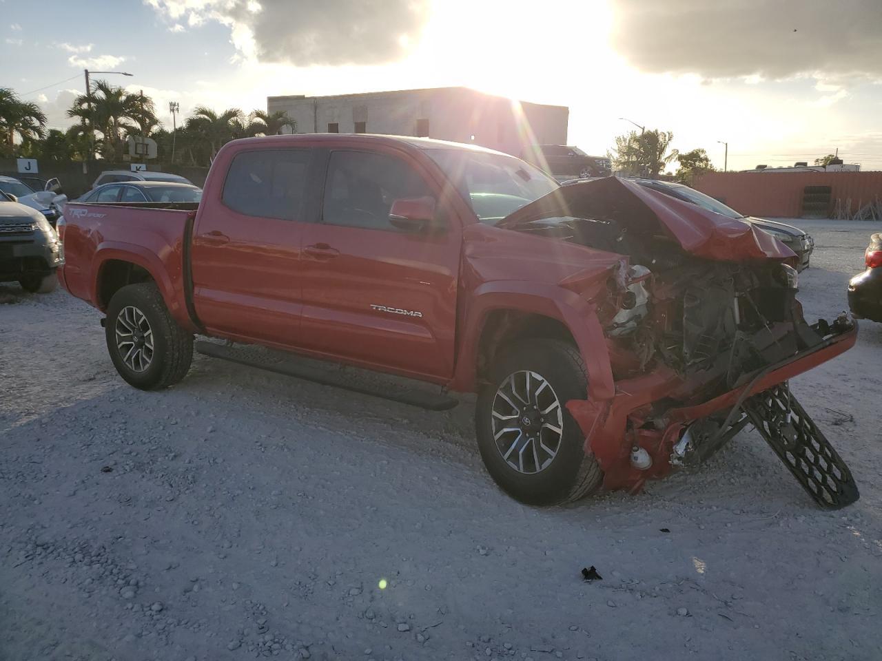 2023 TOYOTA TACOMA DOU - Фото 4