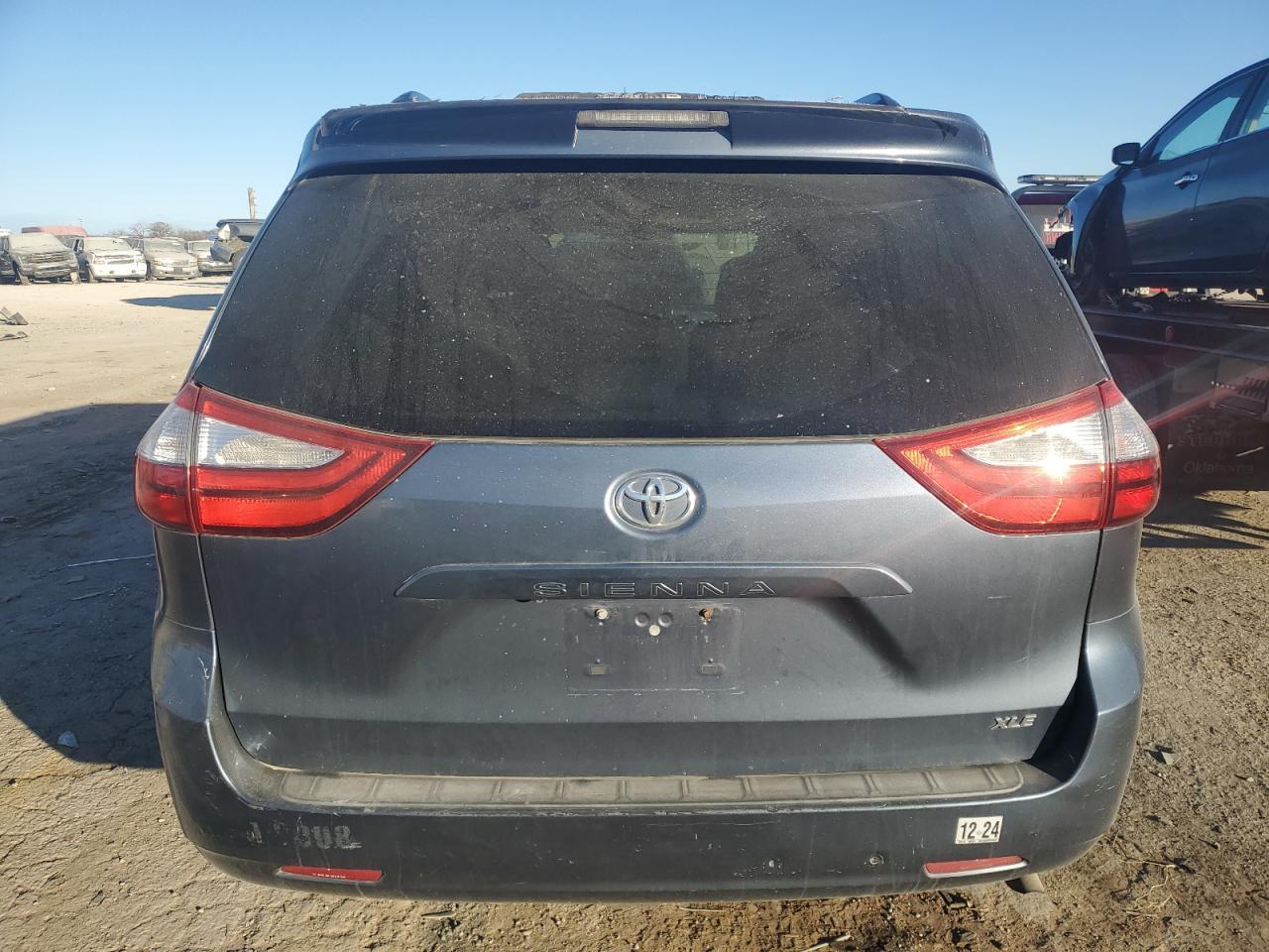 2015 TOYOTA SIENNA XLE - Фото 6
