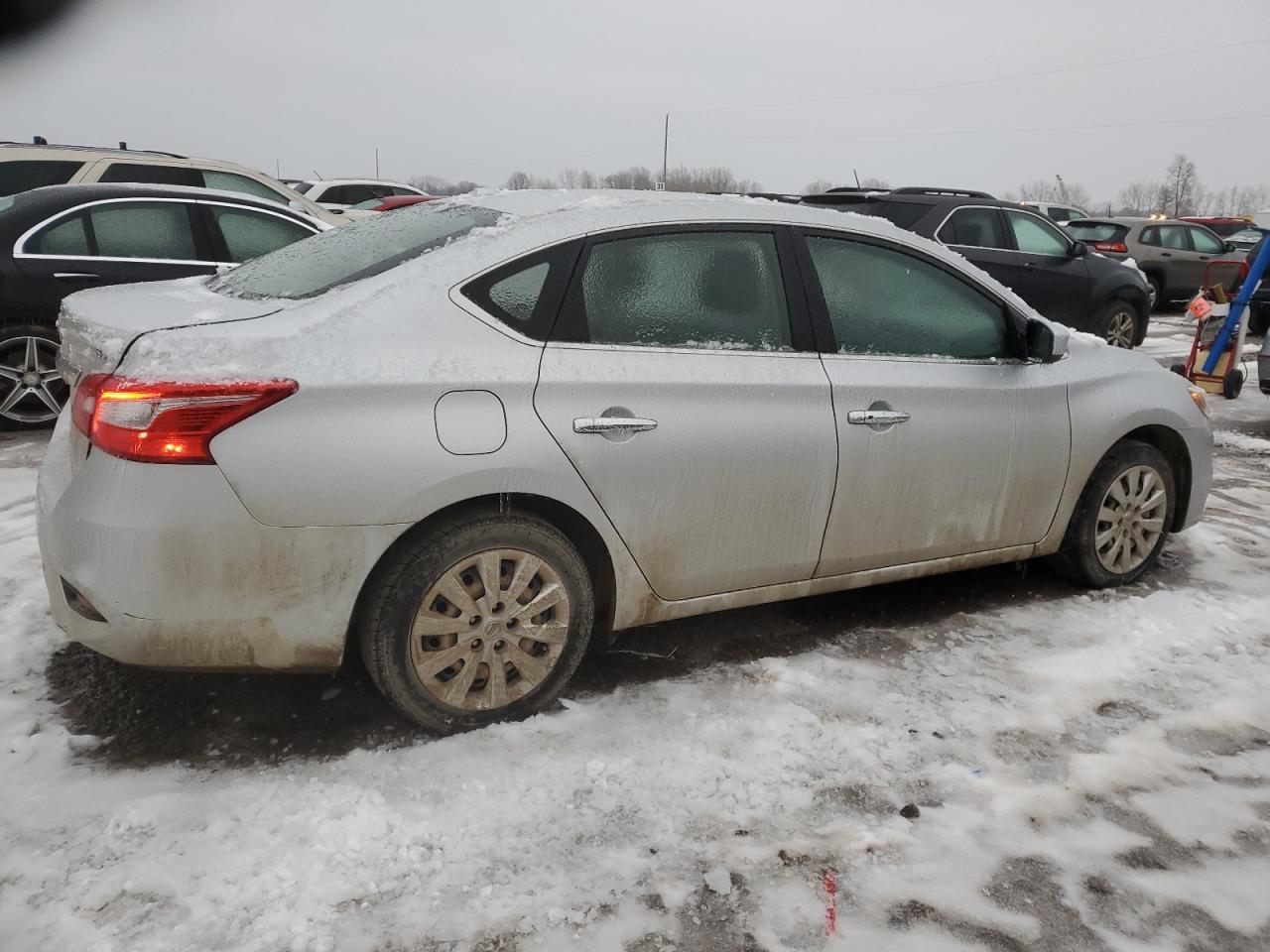 2017 NISSAN SENTRA S - Фото 3