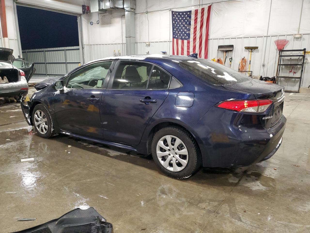 2022 TOYOTA COROLLA LE - Фото 2