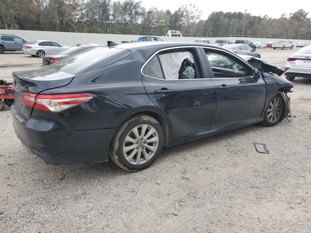 2020 TOYOTA CAMRY LE - Image 3