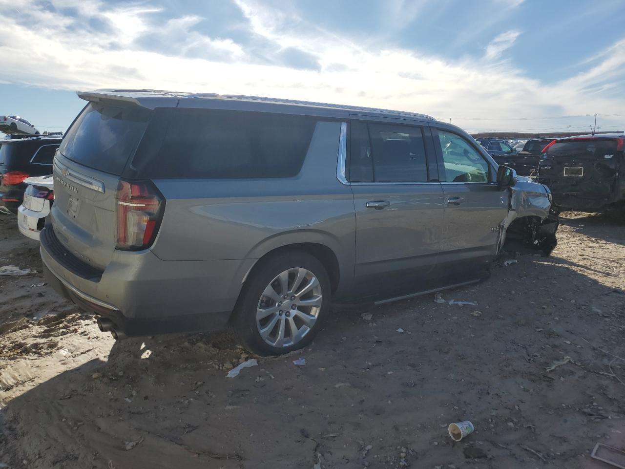 2023 CHEVROLET SUBURBAN C - Фото 3
