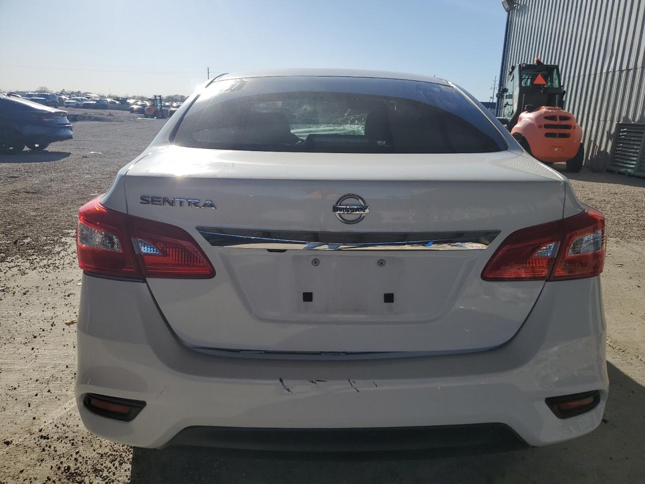 2018 NISSAN SENTRA S - Фото 6