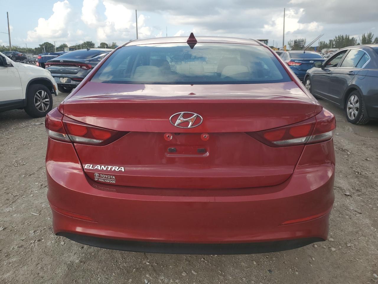 2018 HYUNDAI ELANTRA SE - Фото 6