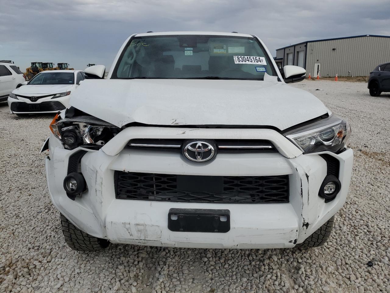 2022 TOYOTA 4RUNNER SR - Фото 5