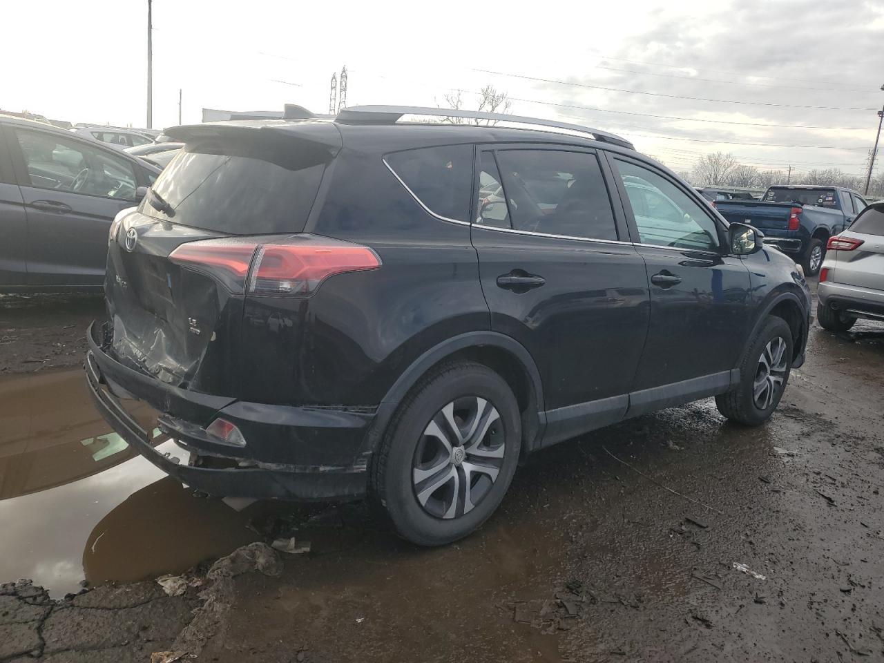 2017 TOYOTA RAV4 LE - Image 3