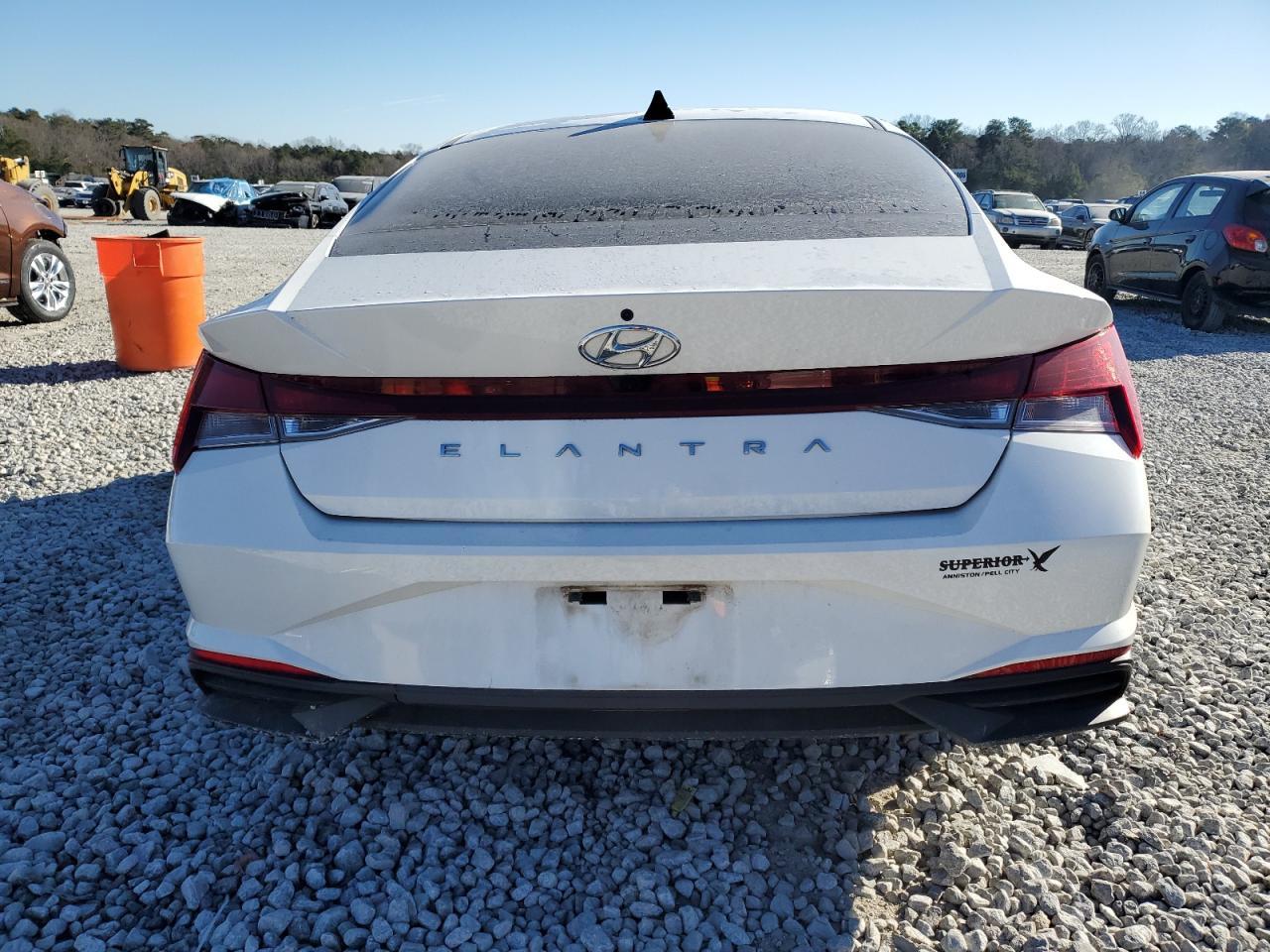 2023 HYUNDAI ELANTRA SE - Image 6