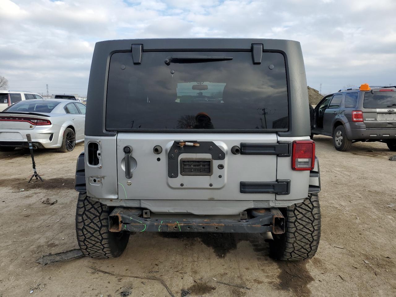 2014 JEEP WRANGLER U - Фото 6