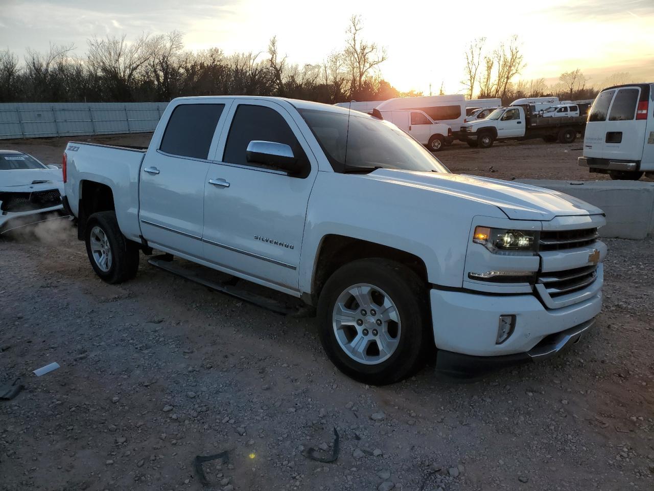 2018 CHEVROLET SILVERADO - Фото 4