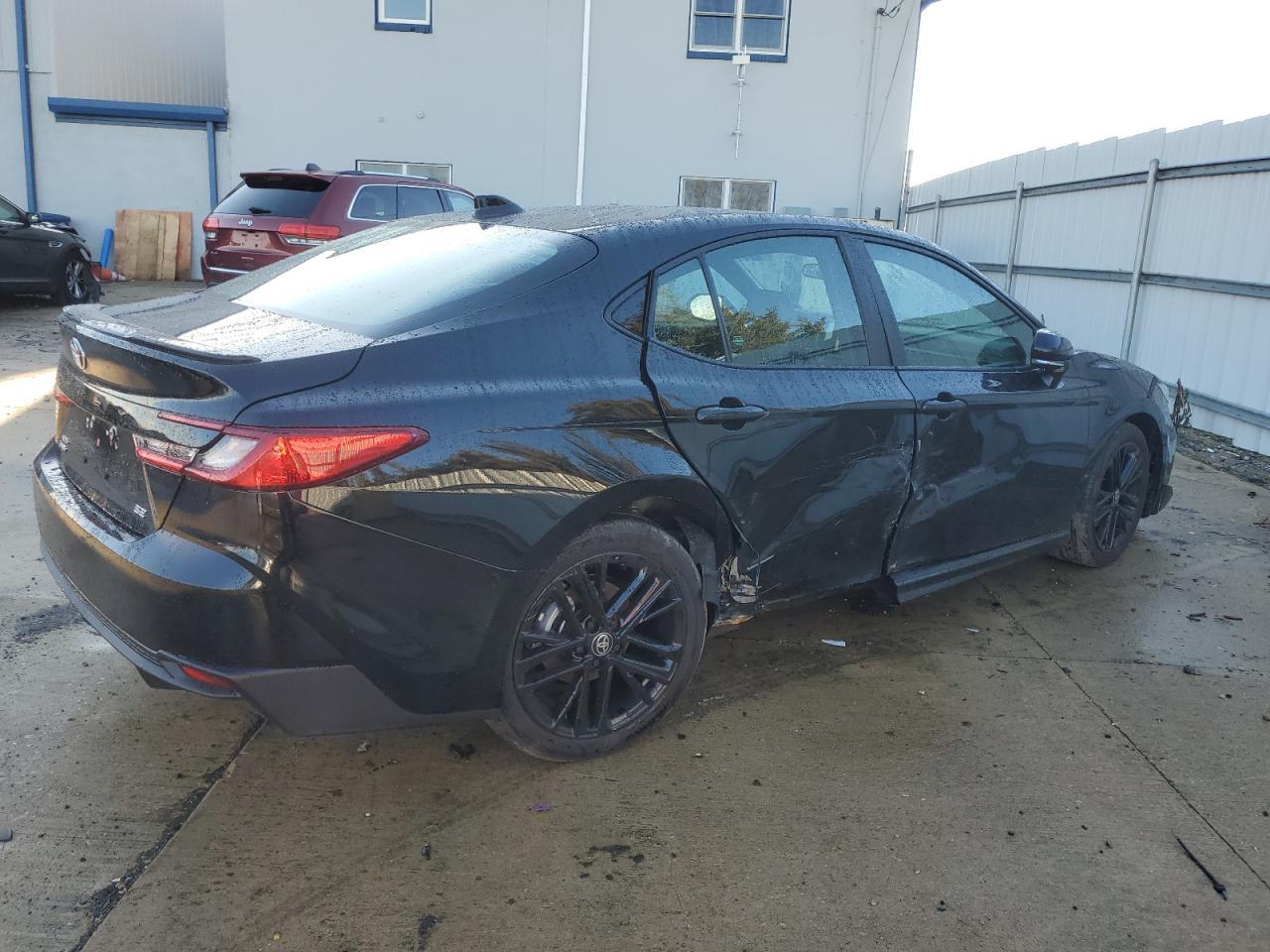2025 TOYOTA CAMRY XSE - Фото 3