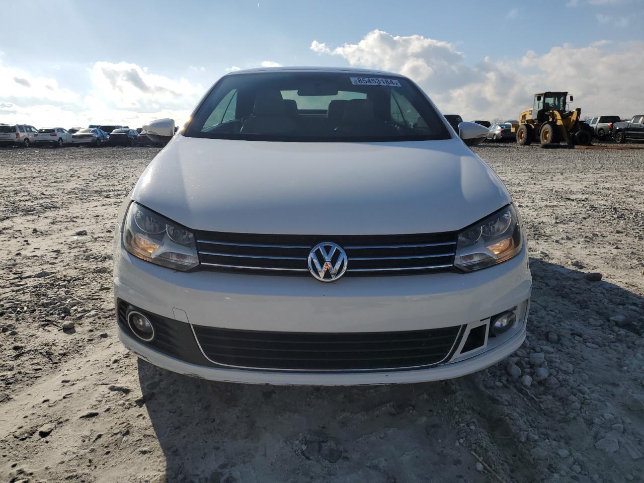2012 VOLKSWAGEN EOS KOMFOR - Image 5