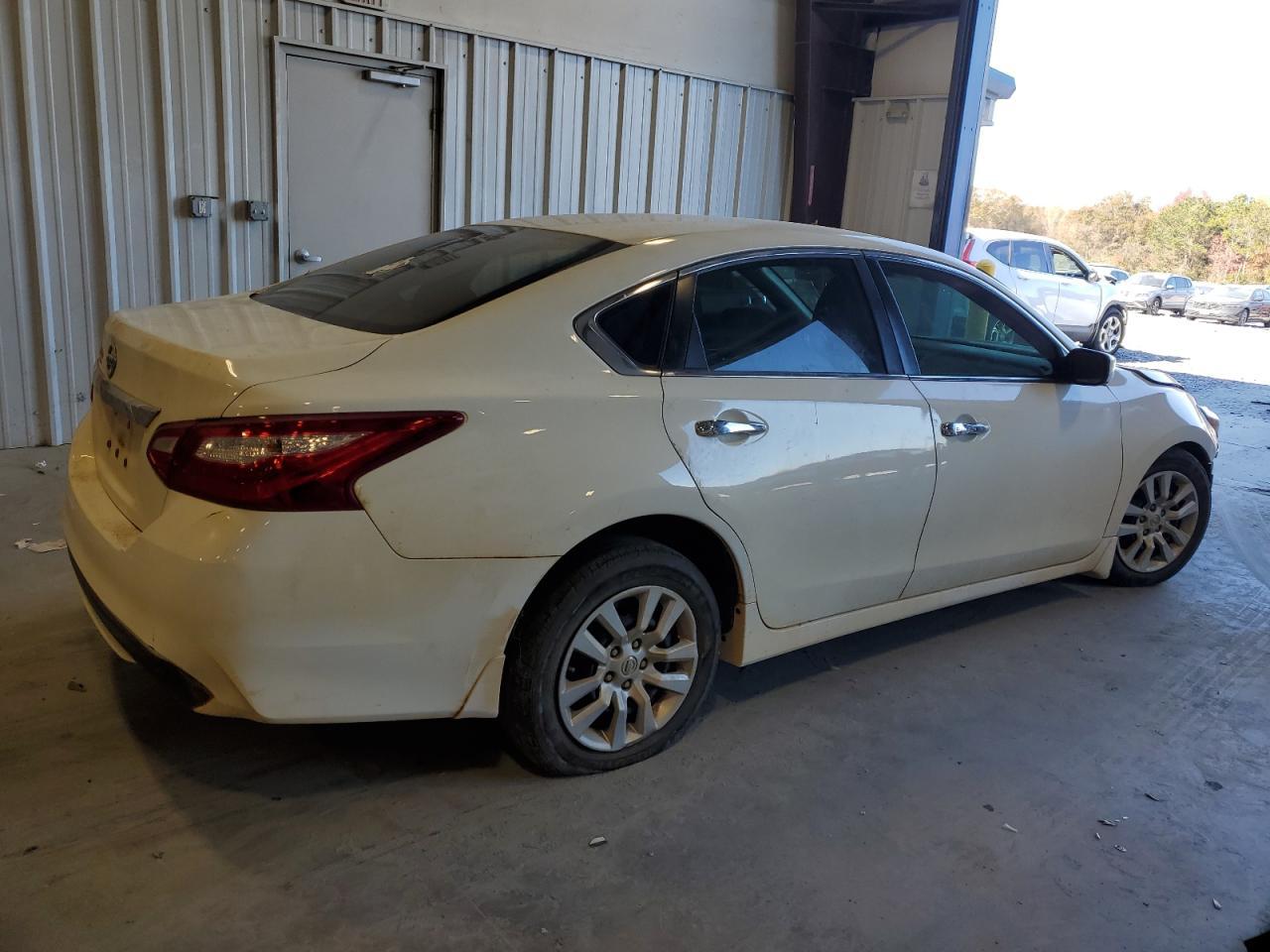 2017 NISSAN ALTIMA 2.5 - Фото 3