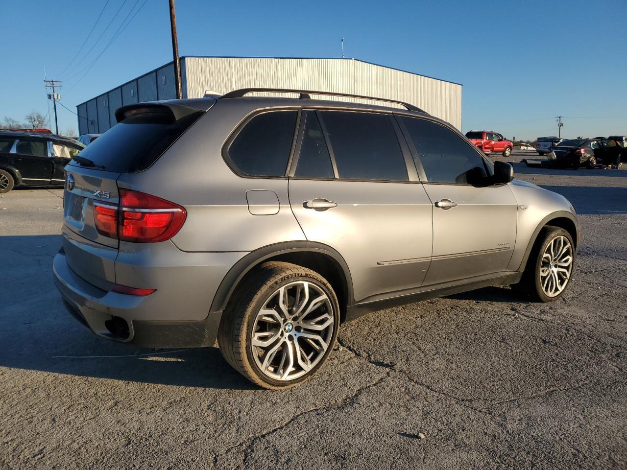 2012 BMW X5 XDRIVE3 - Image 3