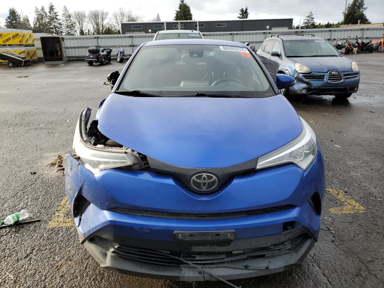 2018 TOYOTA C-HR XLE - Фото 5