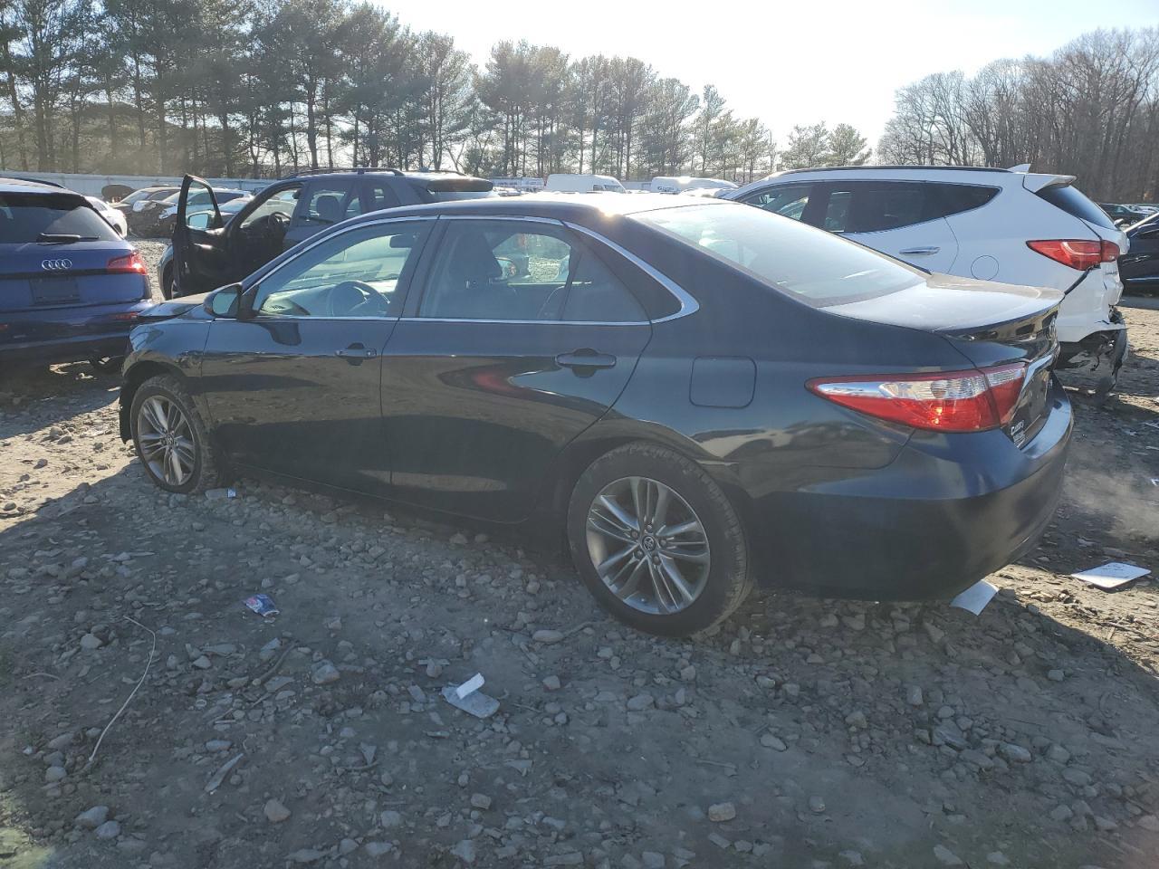 2017 TOYOTA CAMRY LE - Фото 2