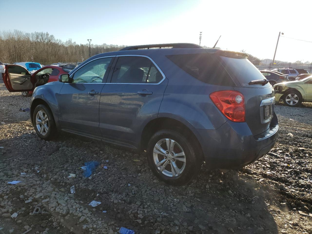 2011 CHEVROLET EQUINOX LT - Image 2