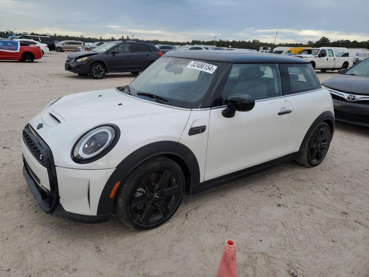 2024 MINI COOPER S car image