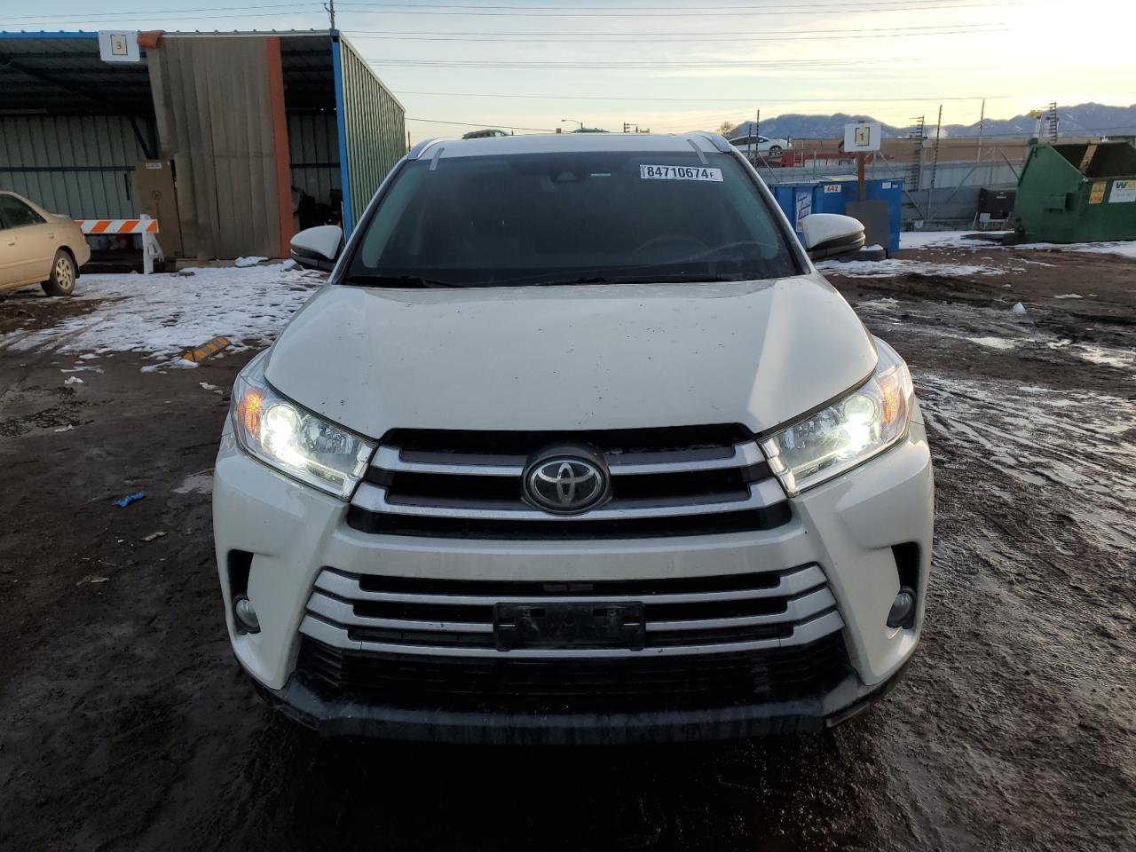 2019 TOYOTA HIGHLANDER - Image 5