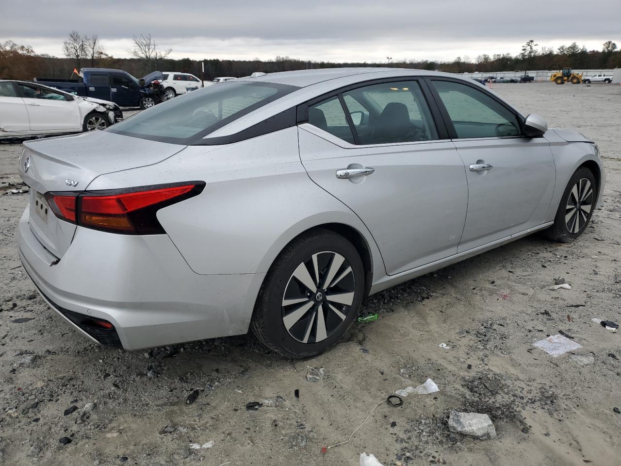 2022 NISSAN ALTIMA SV - Image 3