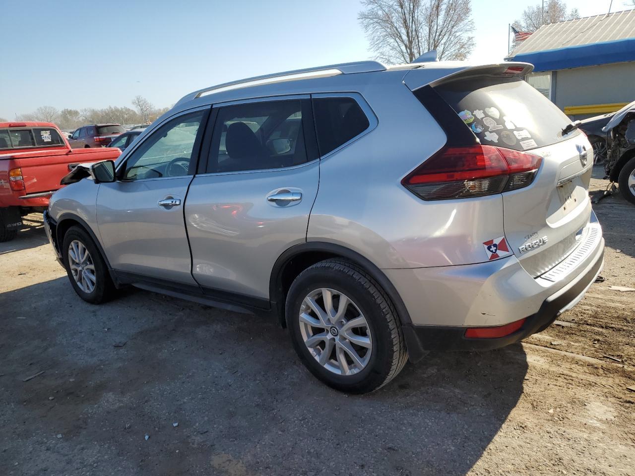 2017 NISSAN ROGUE S - Фото 2