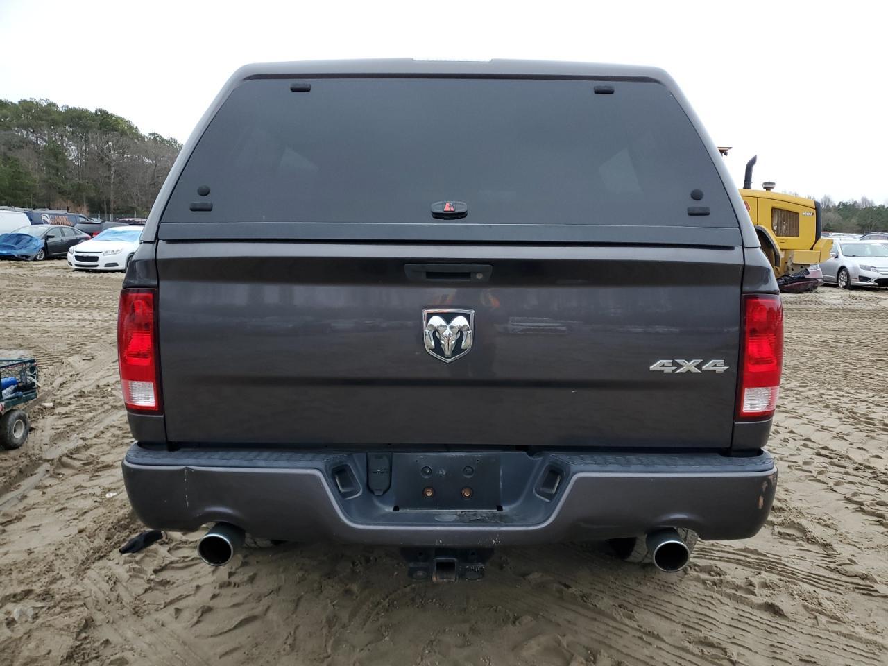 2015 RAM 1500 ST - Image 6