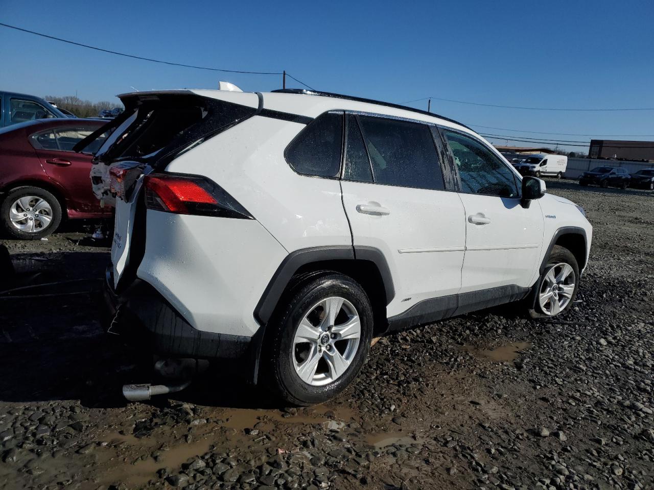 2020 TOYOTA RAV4 XLE - Фото 3