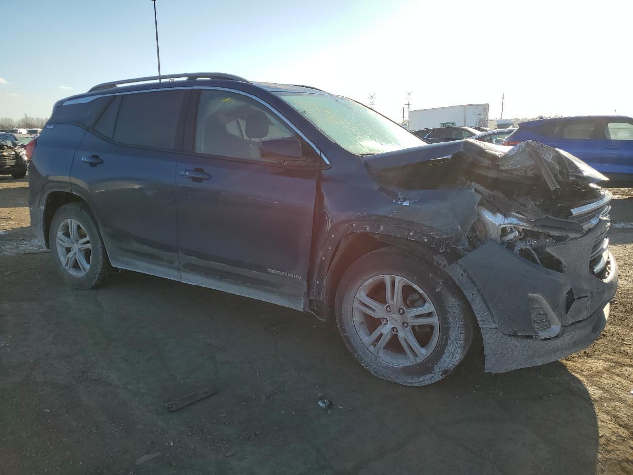 2019 GMC TERRAIN SL - Image 4